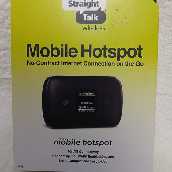 Verizon Other - Straight Talk Black Mobile Hotspot. Powered By Verizon